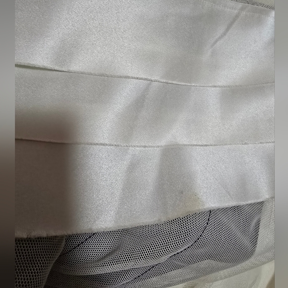 BCBG womens size 2 strapless floor length black and white layered gown - Picture 5 of 9